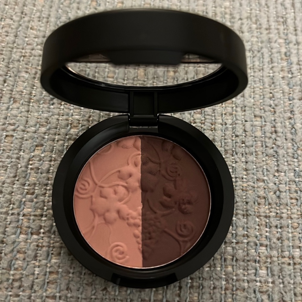 Laura Geller Baked Impressions Eyeshadow Duo in Fine Wines